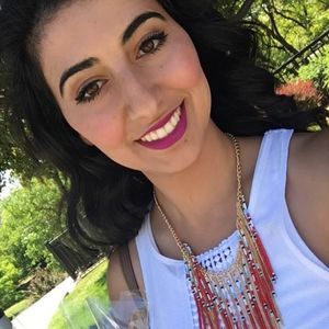 Meet your Posher, Renee